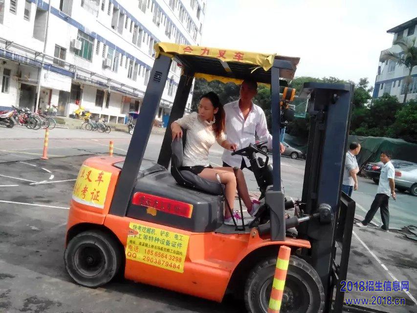Ůѧ泵